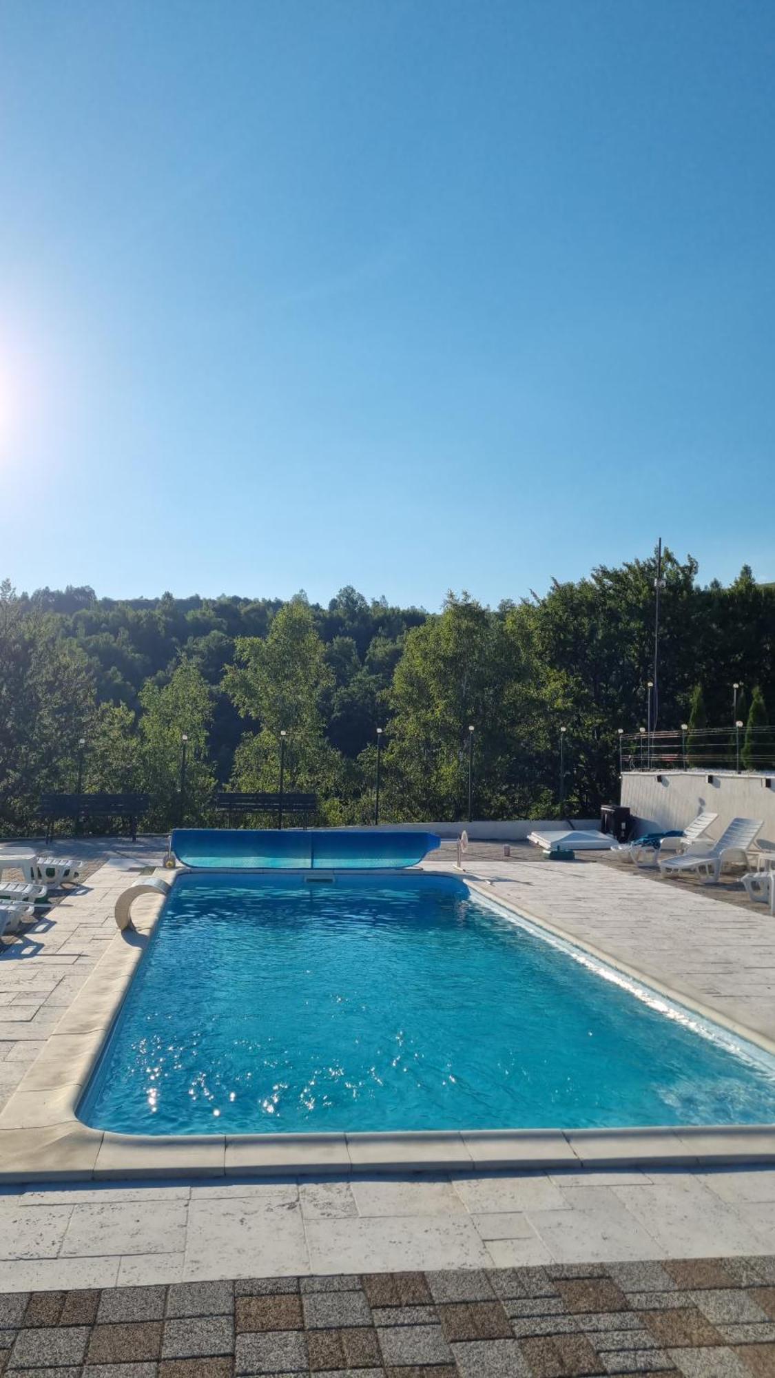 Casa De Vacanta Larisa Novaci-Străini Dış mekan fotoğraf